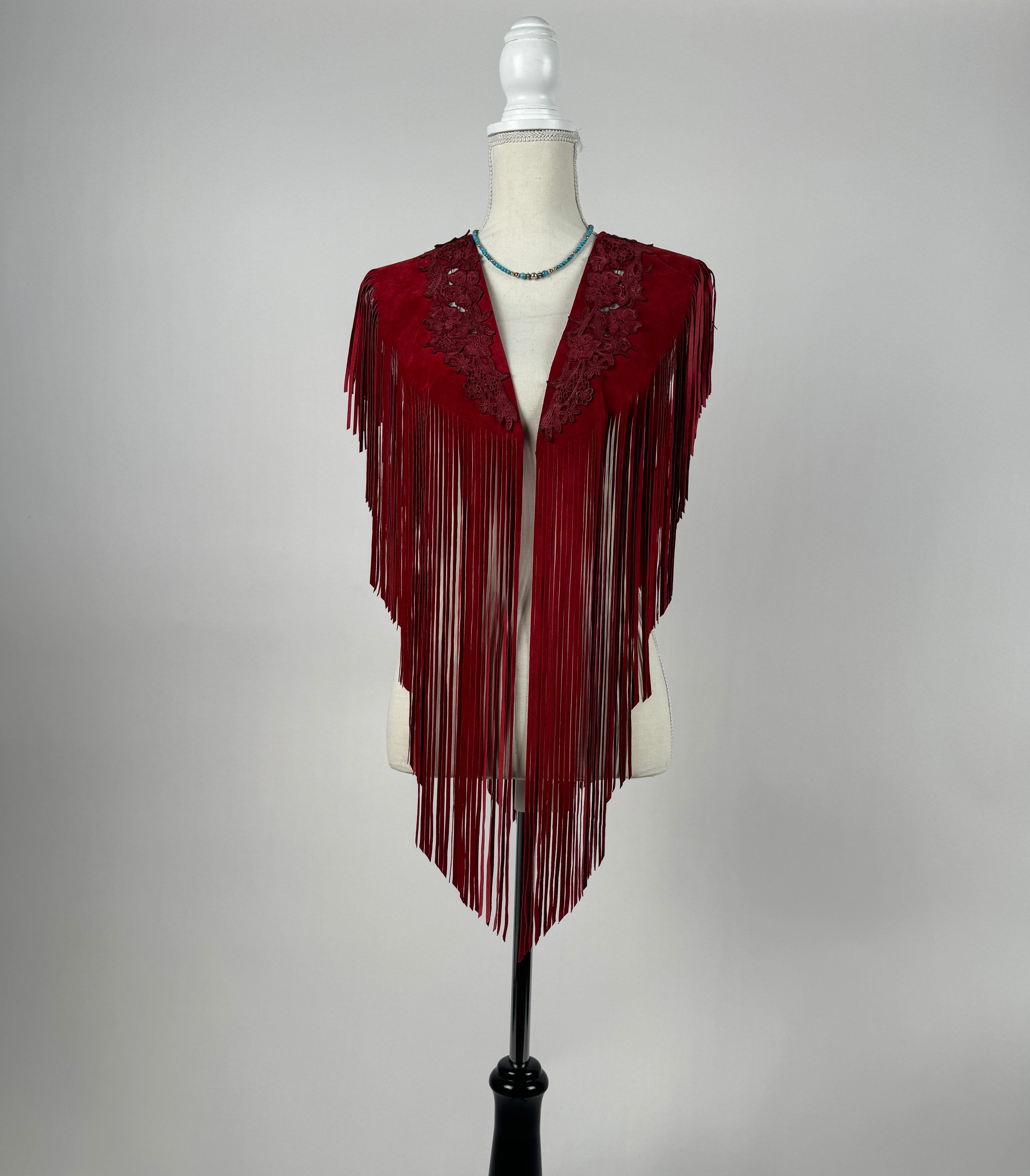 Lace Inset Shoulder Short Collar