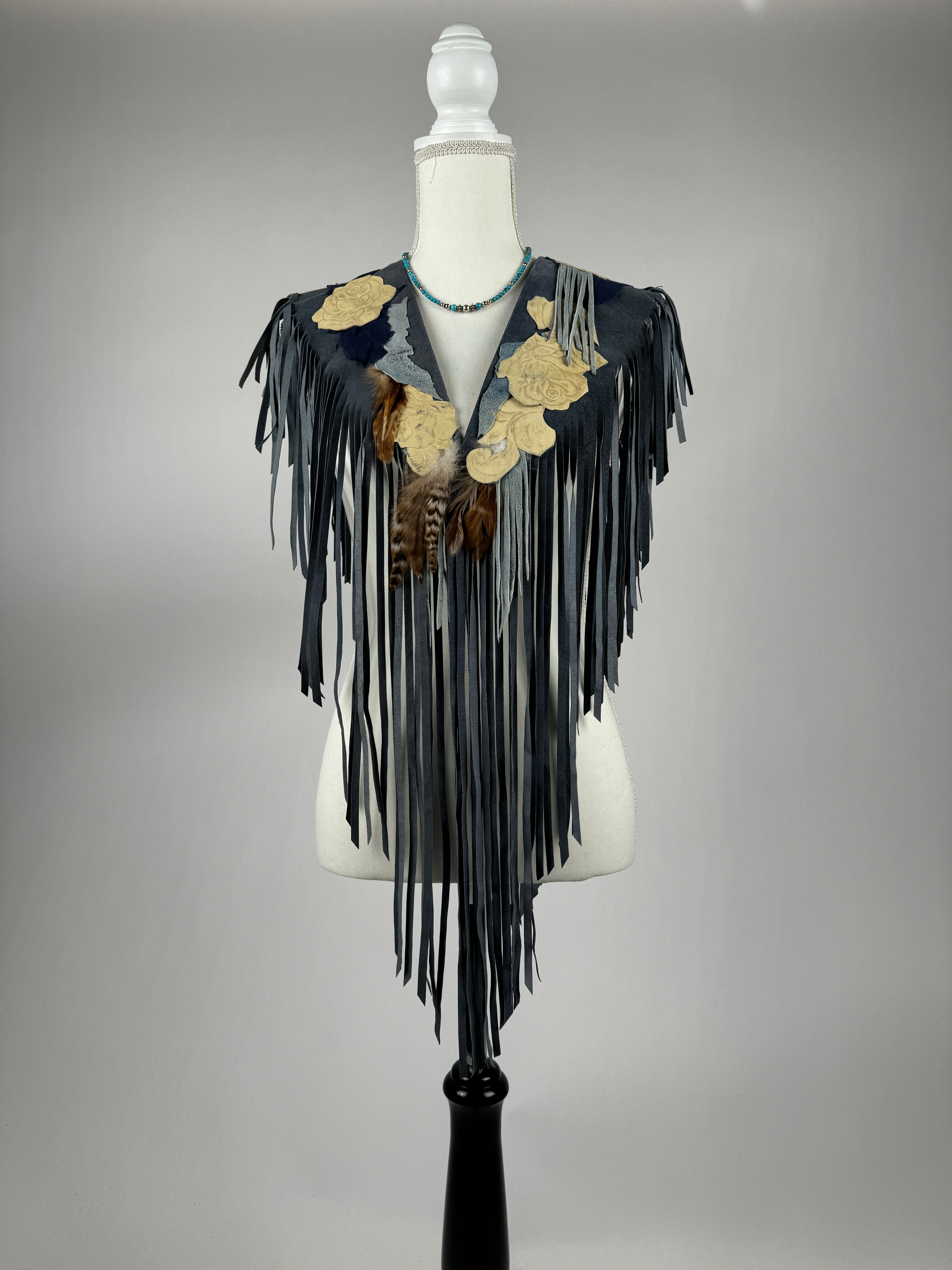 Rose Leather Collage Shoulder Short Collar