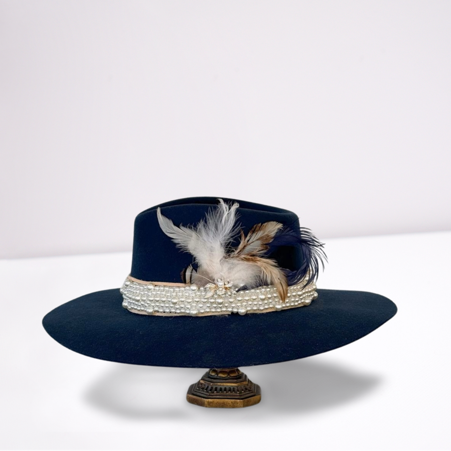 Twister Pearl Band Feather Rancher Hat