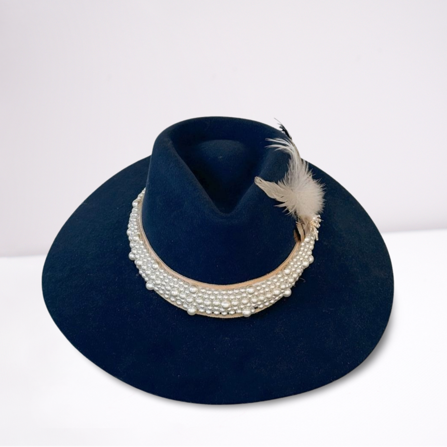 Twister Pearl Band Feather Rancher Hat
