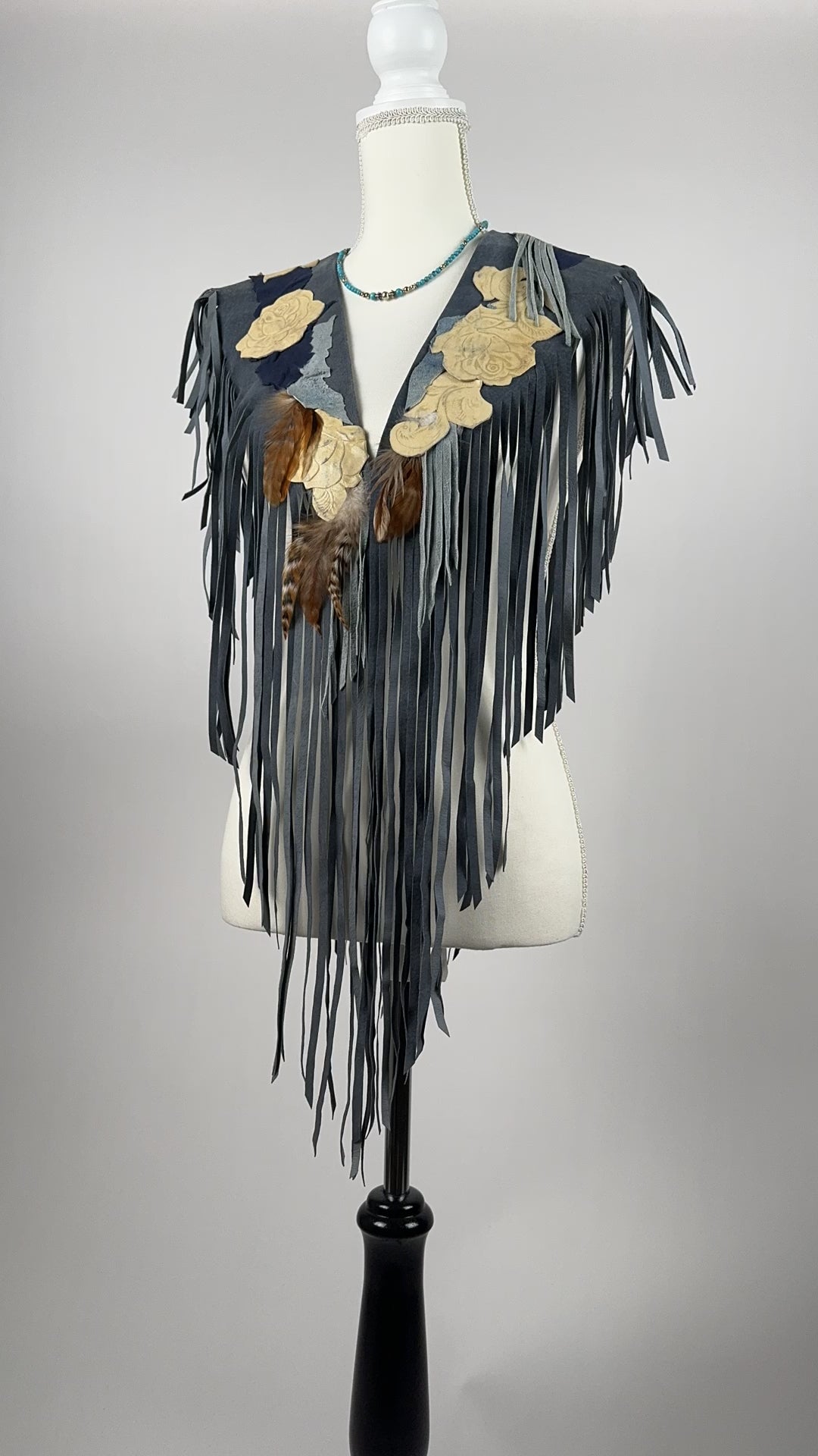 Rose Leather Collage Shoulder Short Collar